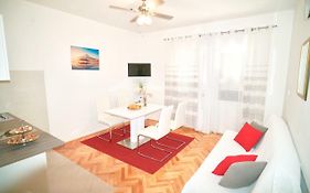 House Mariposa